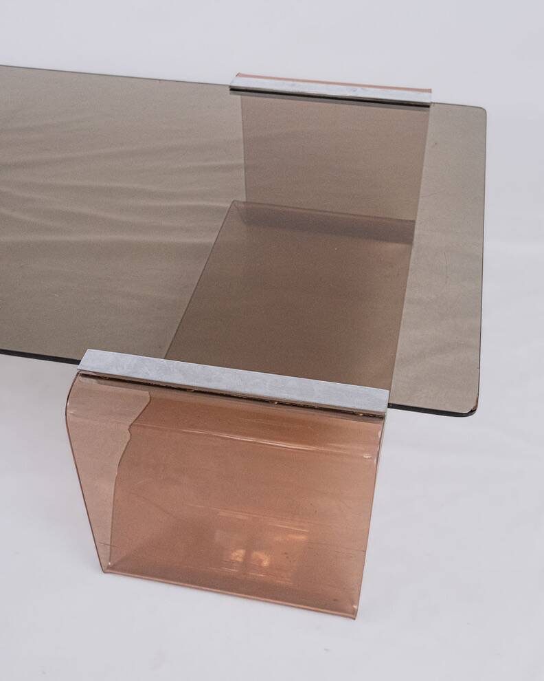 Table basse en plexi fumé et verre, Michel Dumas, France, 1970