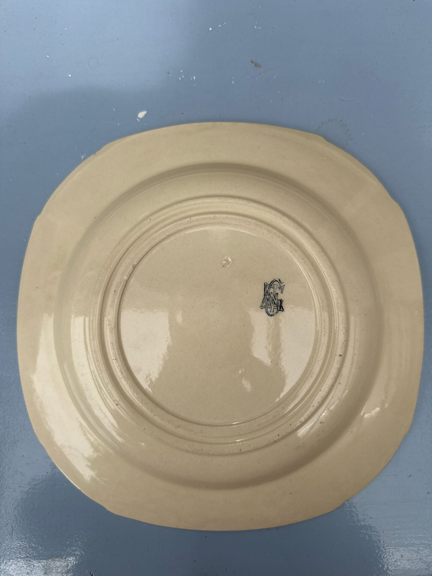 Antique Gien plate, ironstone, Japonese-style decoration.