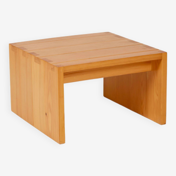 Table en pin par Roland Haeusler pour la Maison Regain