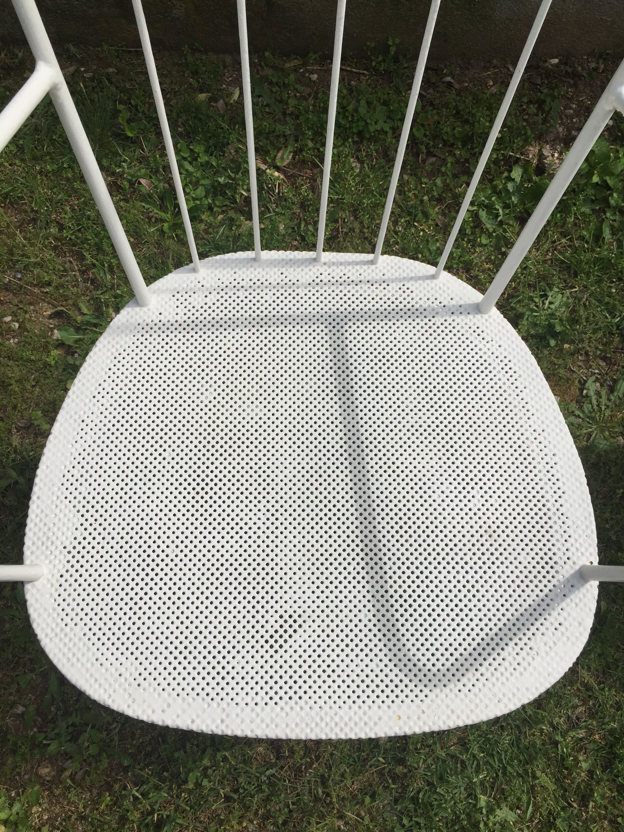 Lot of  3 metal garden chairs