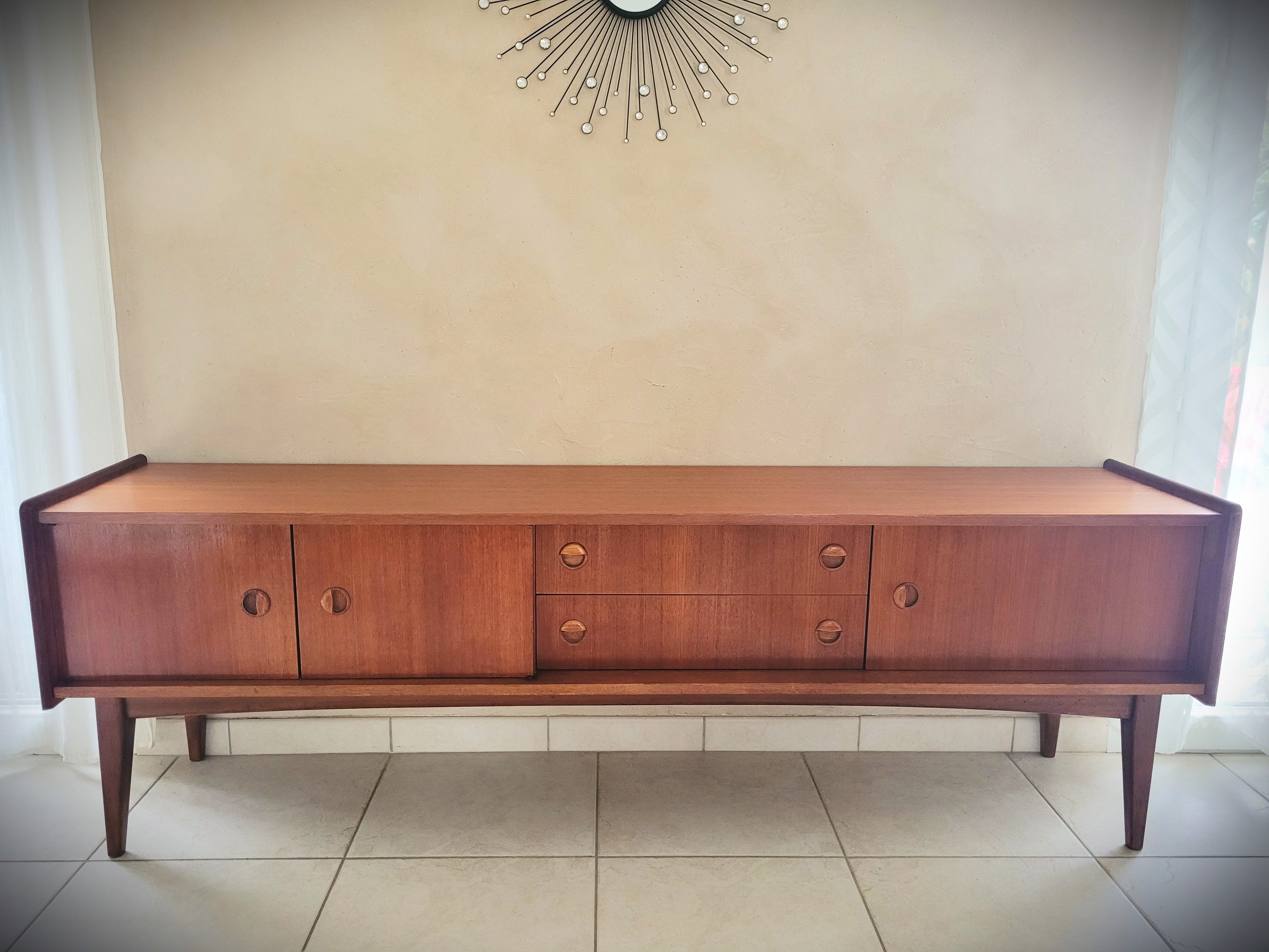 Enfilade design scandinave en teck vintage