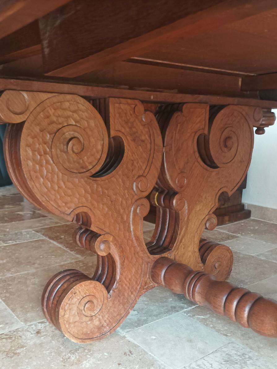 Rocaille table in carved solid oak