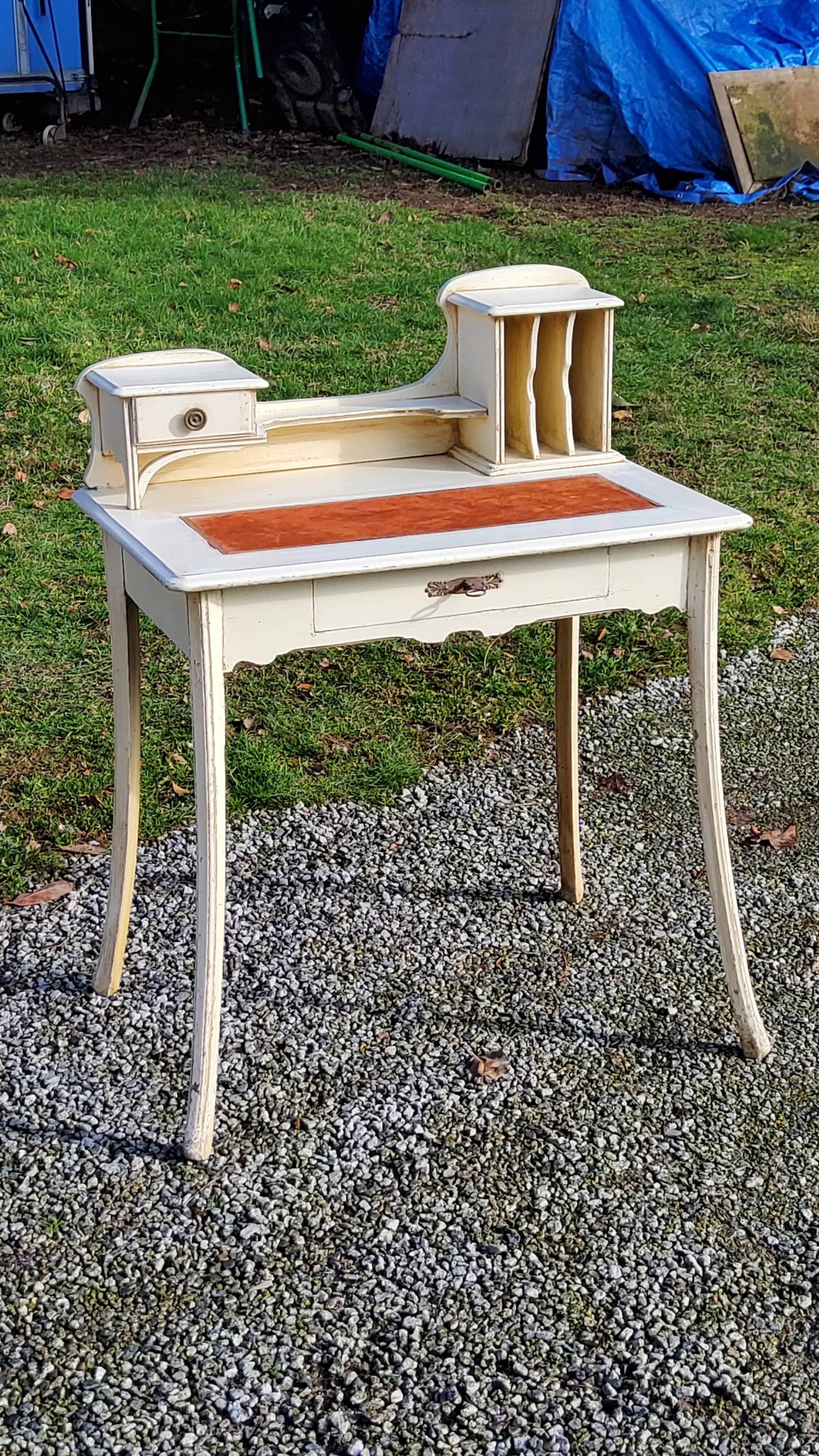 Happiness of the day art nouveau desk from the 1900s
