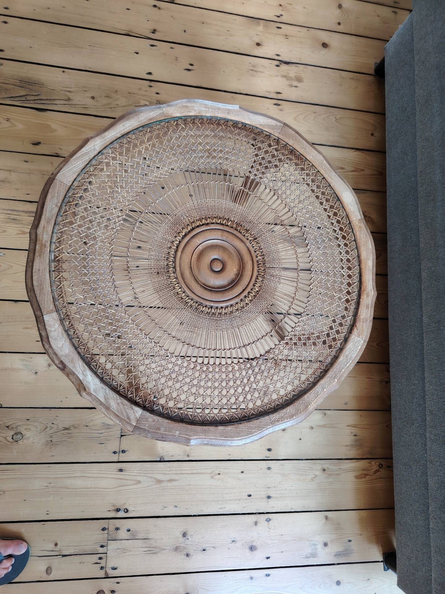 Vintage coffee table from the 60s – Rattan top with a sunburst pattern