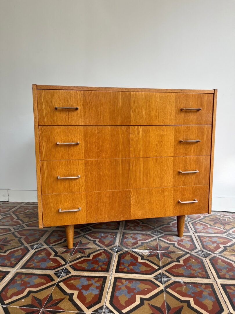 Vintage chest of drawers