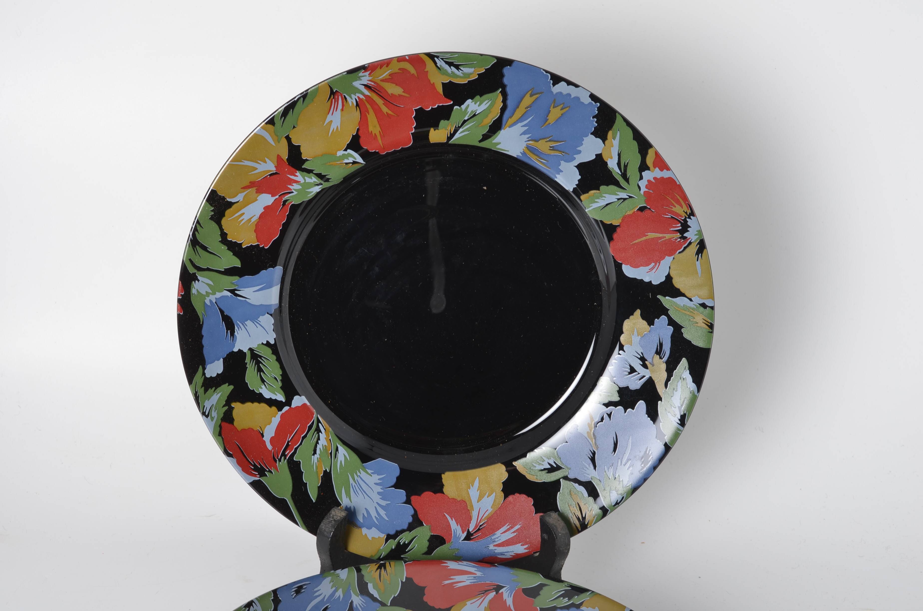 Arcoroc black dinner plates