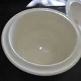 Set of soup plates, dishes and flower-patterned soup tureen