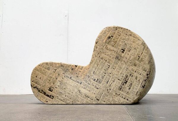 Chaise postmoderne en papier recyclé et carton avec des comics par Victoria Morris pour Paperworx / Richard Morris Furniture