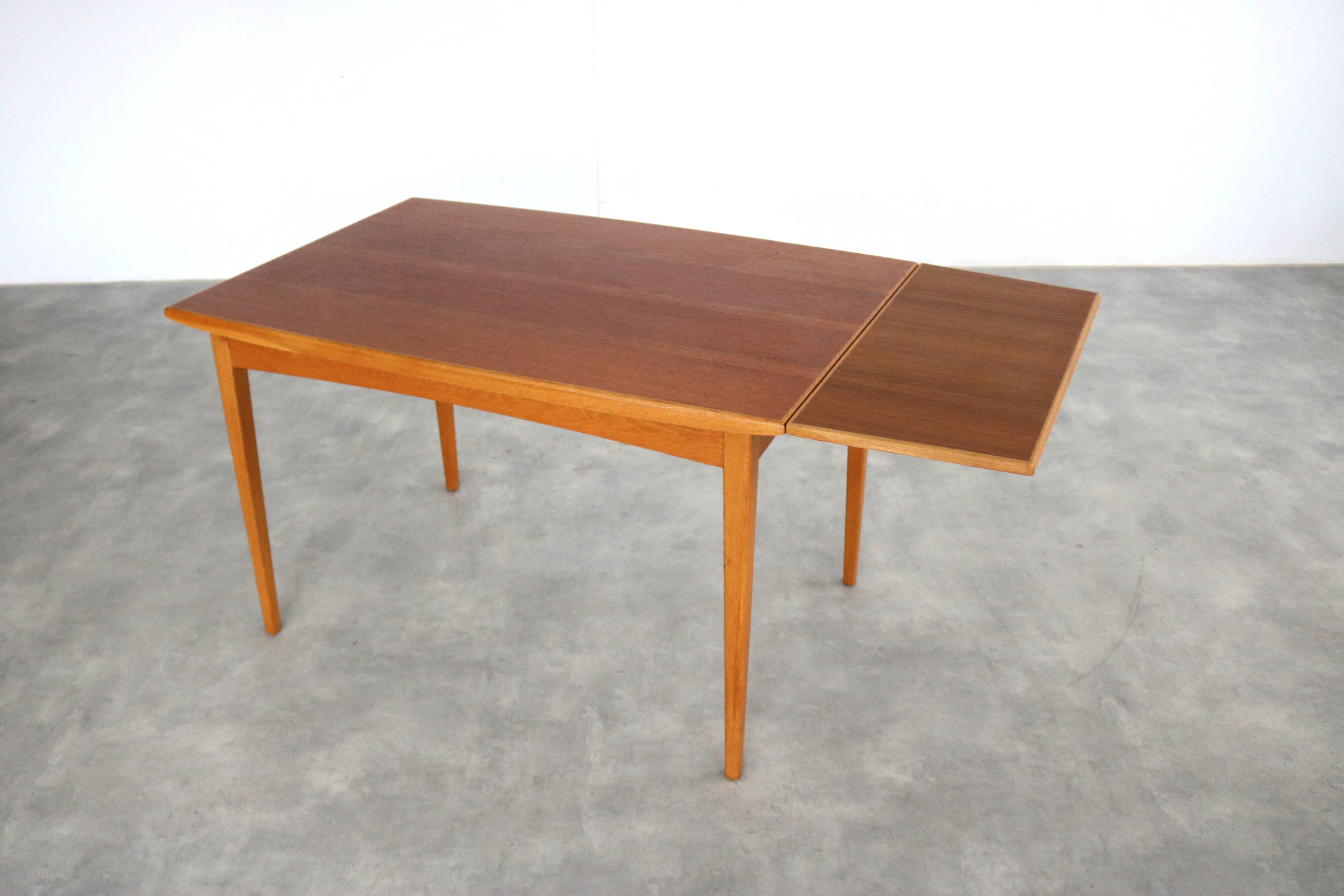 Table à manger extensible en chêne, années 60