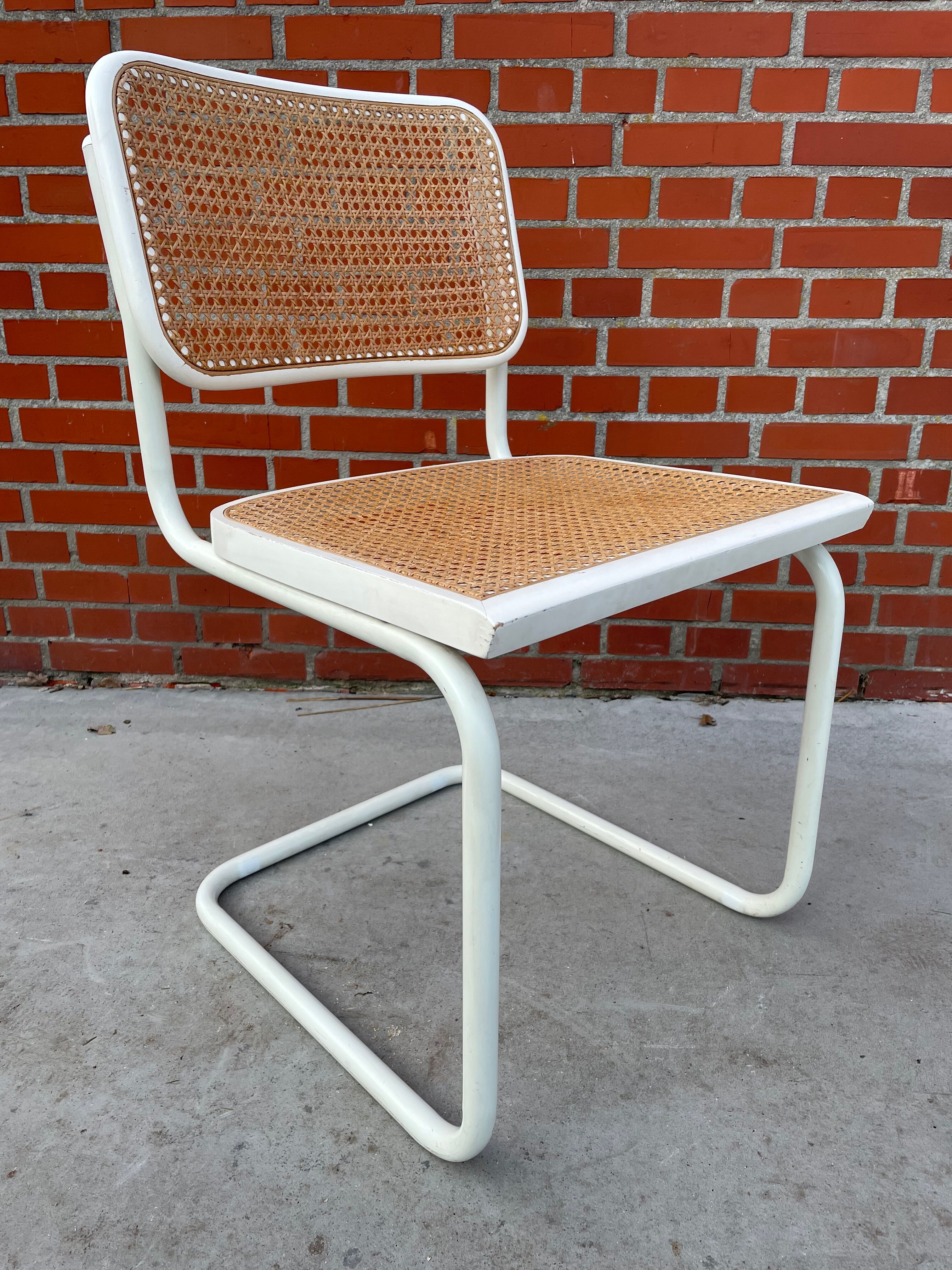 Cesca chair b32 model design Marcel Breuer