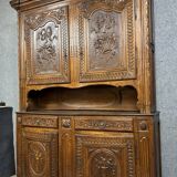 Alsatian buffet museum from the 17th century in walnut circa 1700