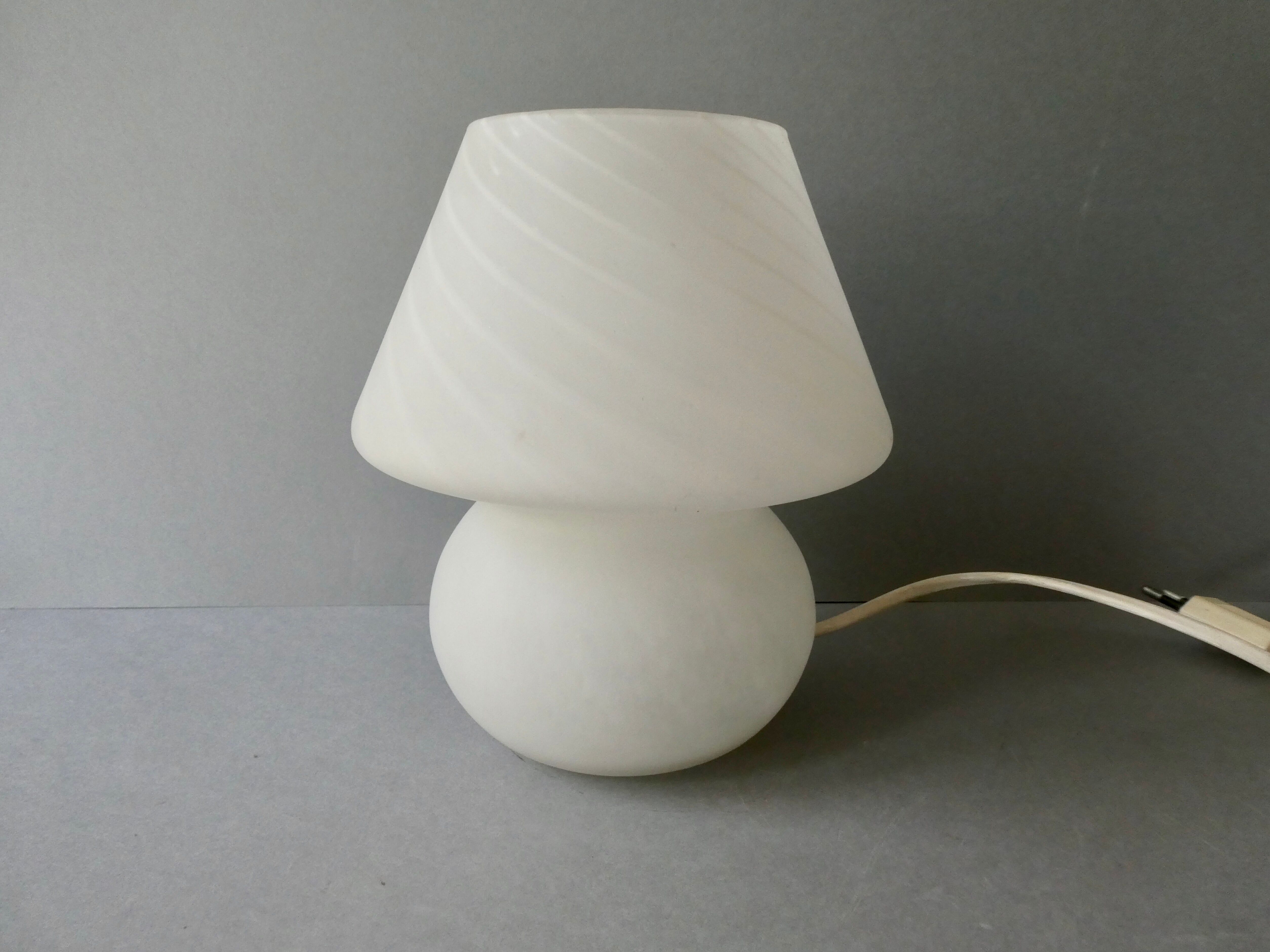 Mushroom lamp in white opaline, Murano, 80s