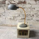 Desk lamp