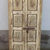 Armoire ancienne jaune en bois