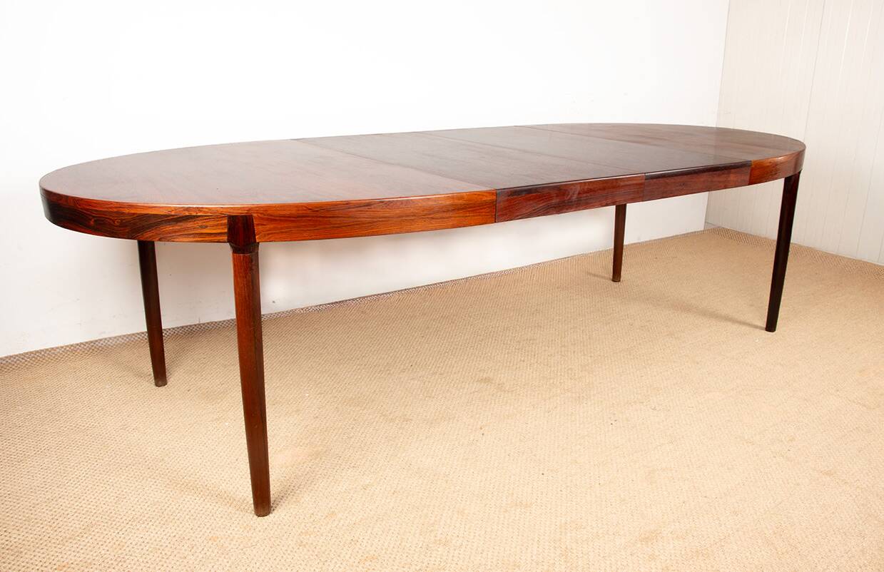 Table de repas, ovale, extensible, Danoise, Palissandre, Harry Ostergaard.