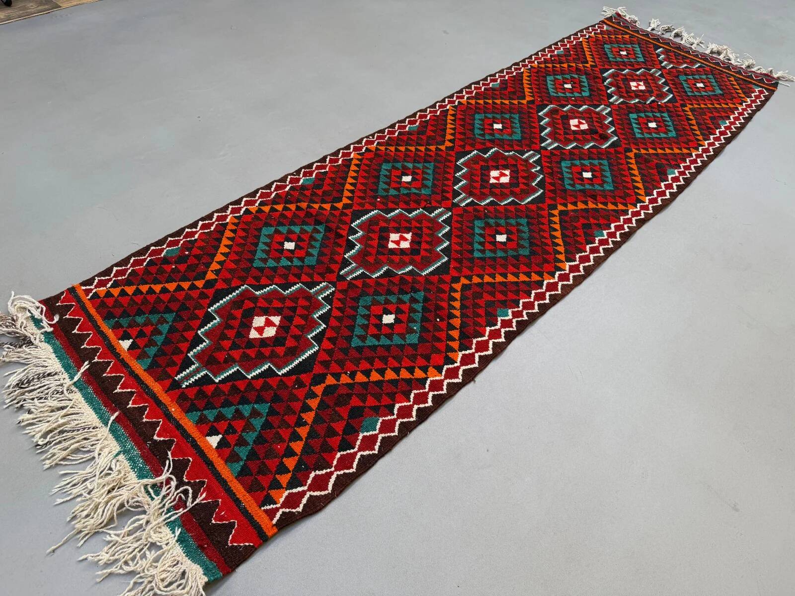 Turkish kilim runner 330x100 cm, vintage kelim rug, long and narrow 2512