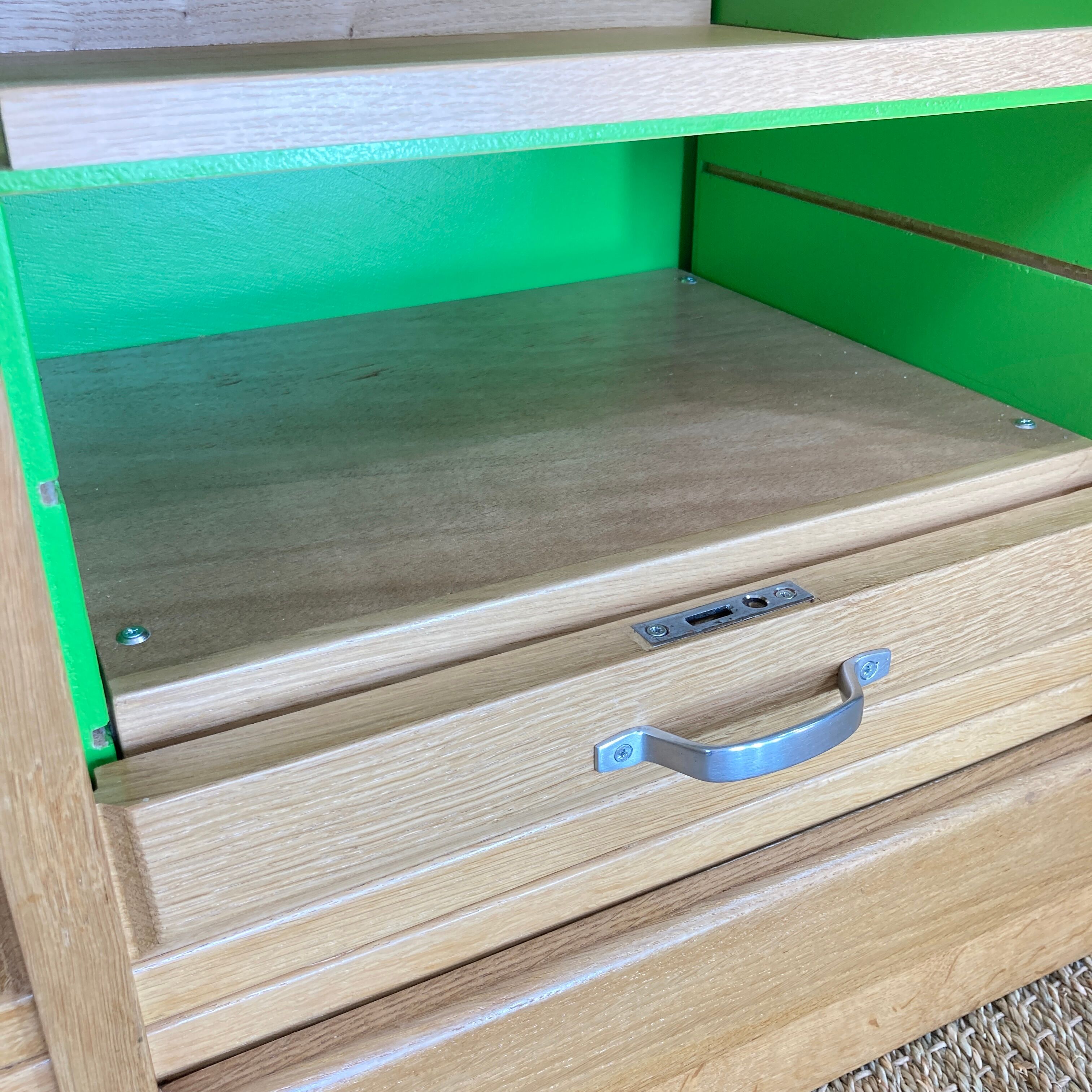 Curtain filing cabinet