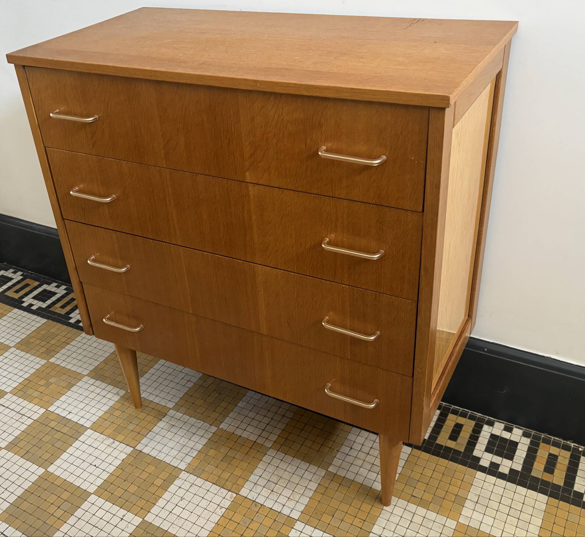 Commode moderniste des années 60