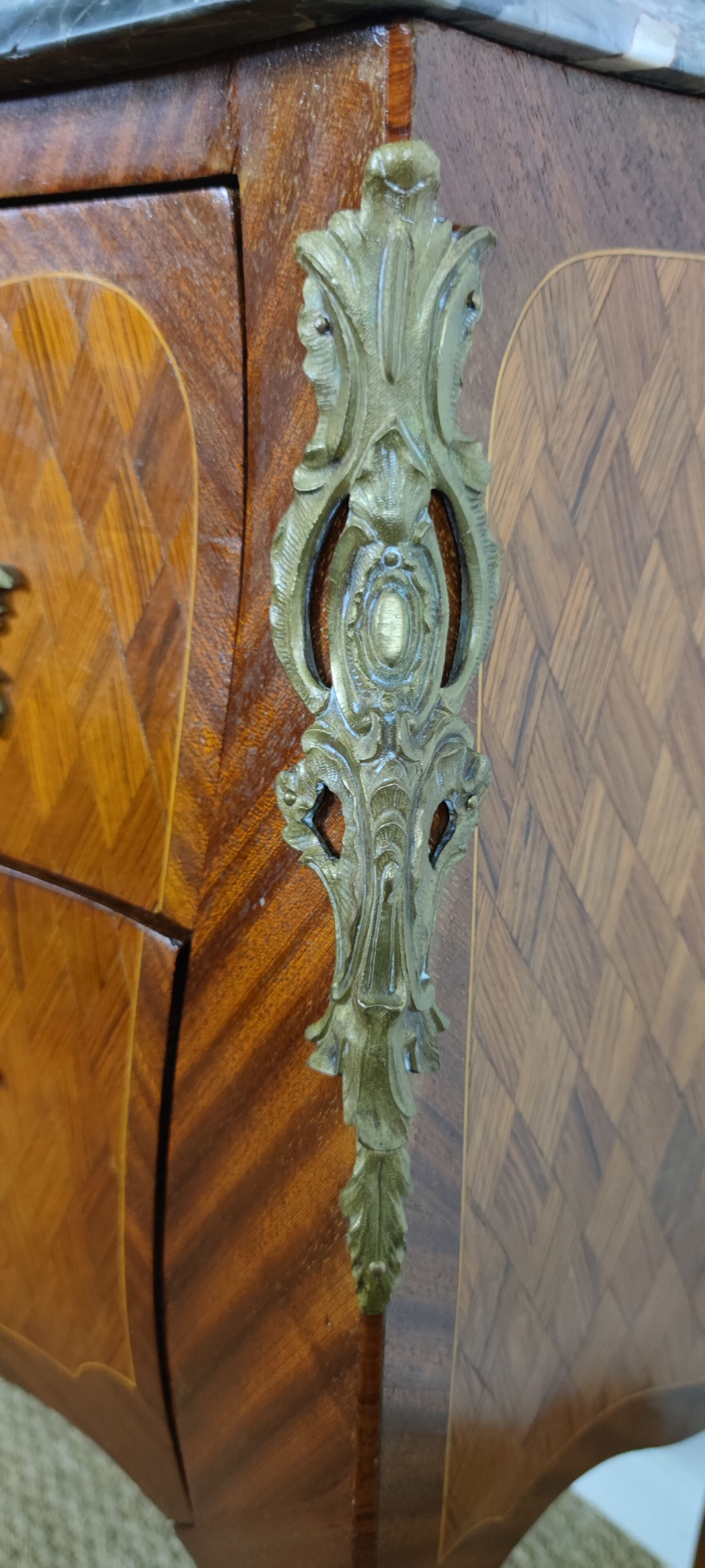 Dresser Louis XV