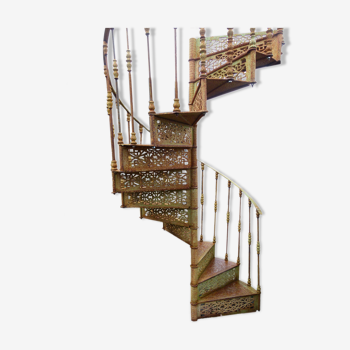 XXeme iron-cast spiral staircase