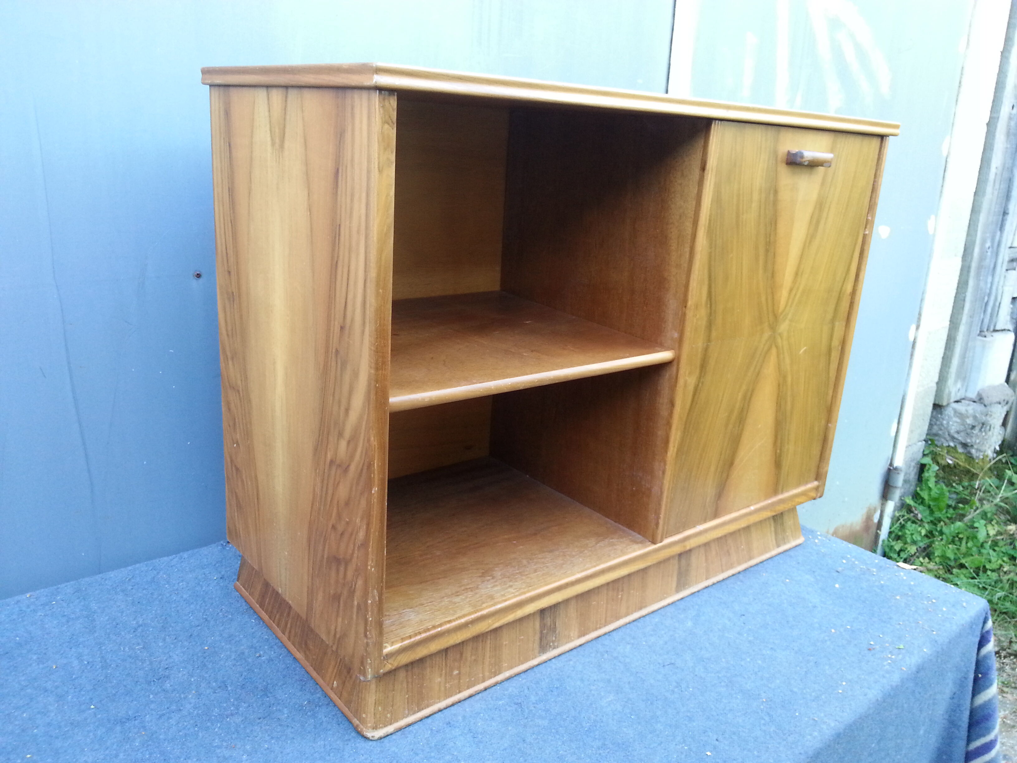 Walnut art deco bar furniture
