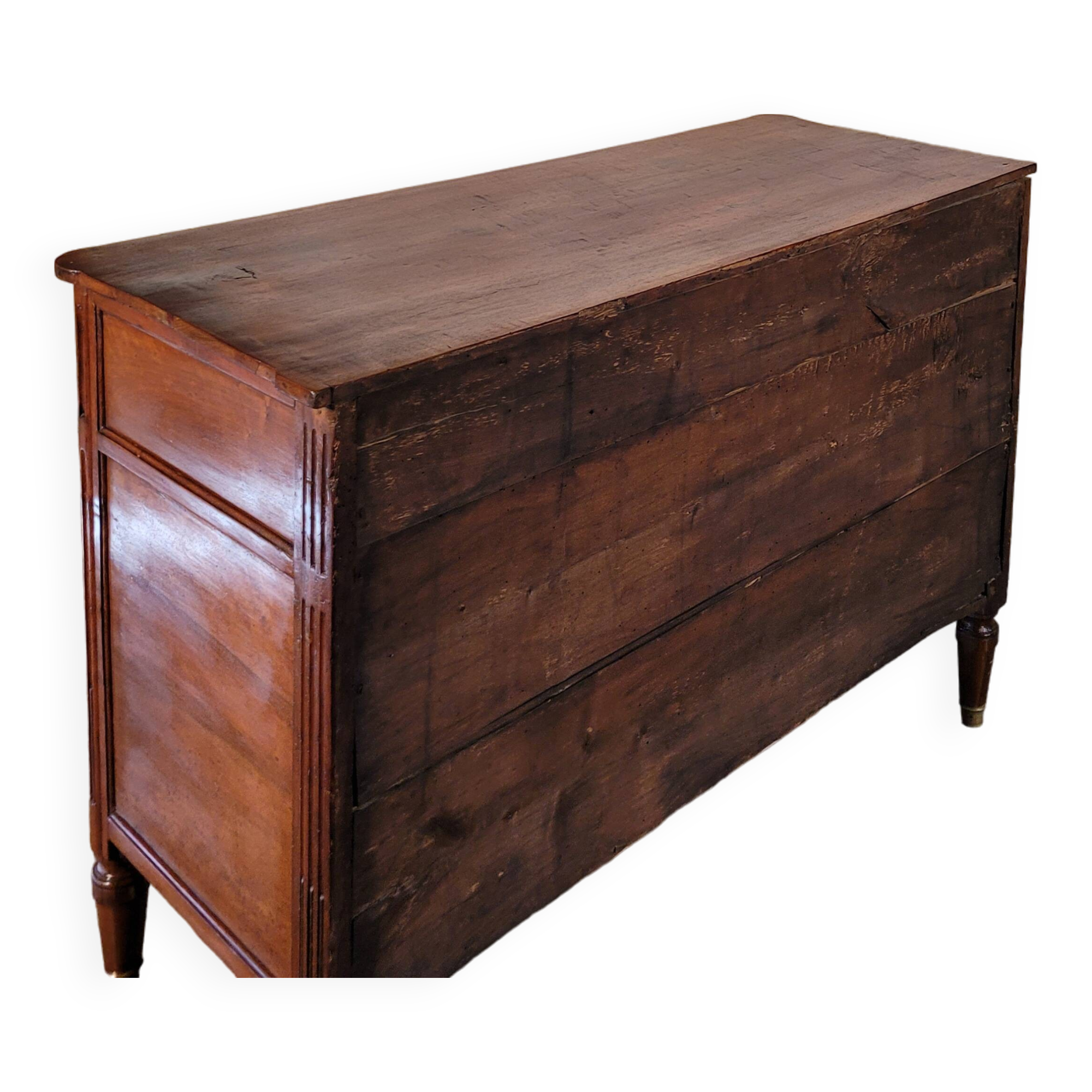 Petite commode époque Louis XVI en merisier