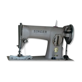 Machine à coudre singer 191 b dans son meuble