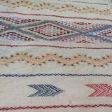 Handmade white carpet with patterns 90x200cm