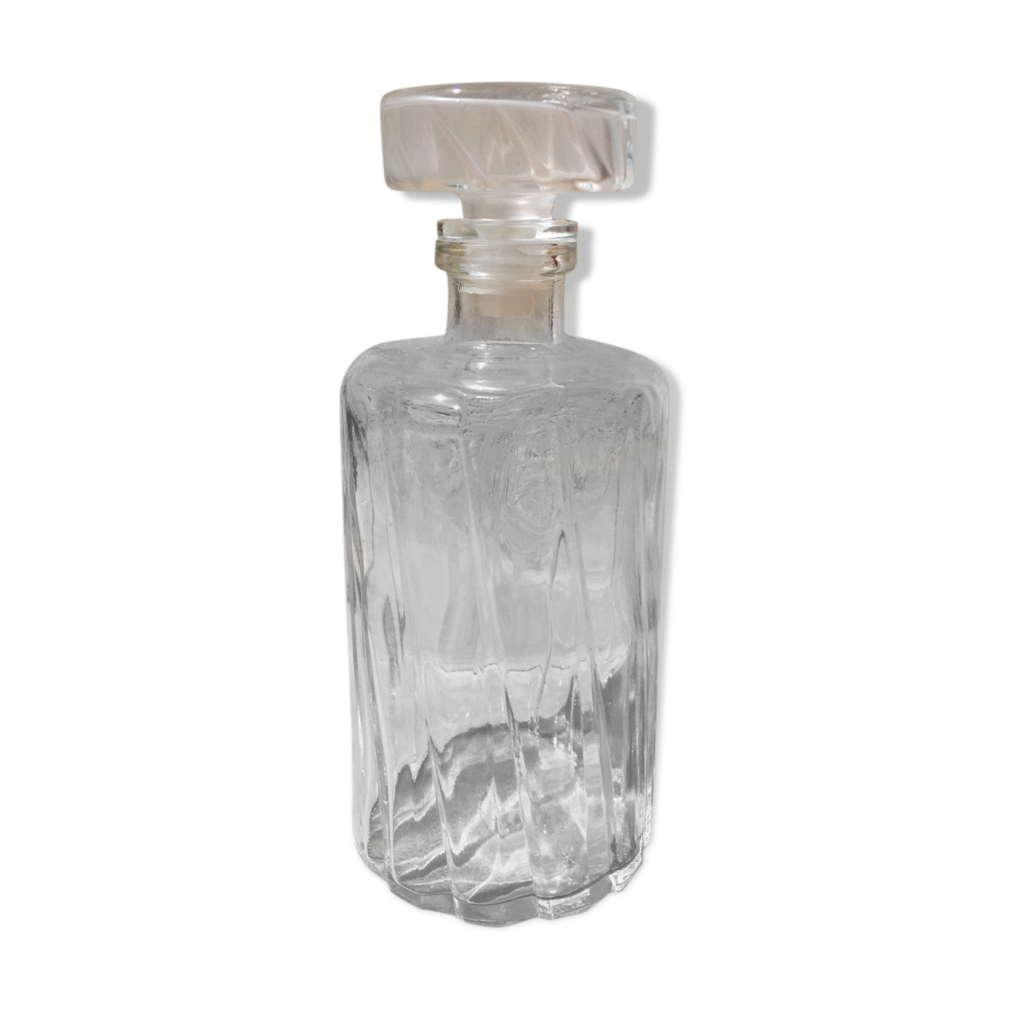 Round whiskey decanter