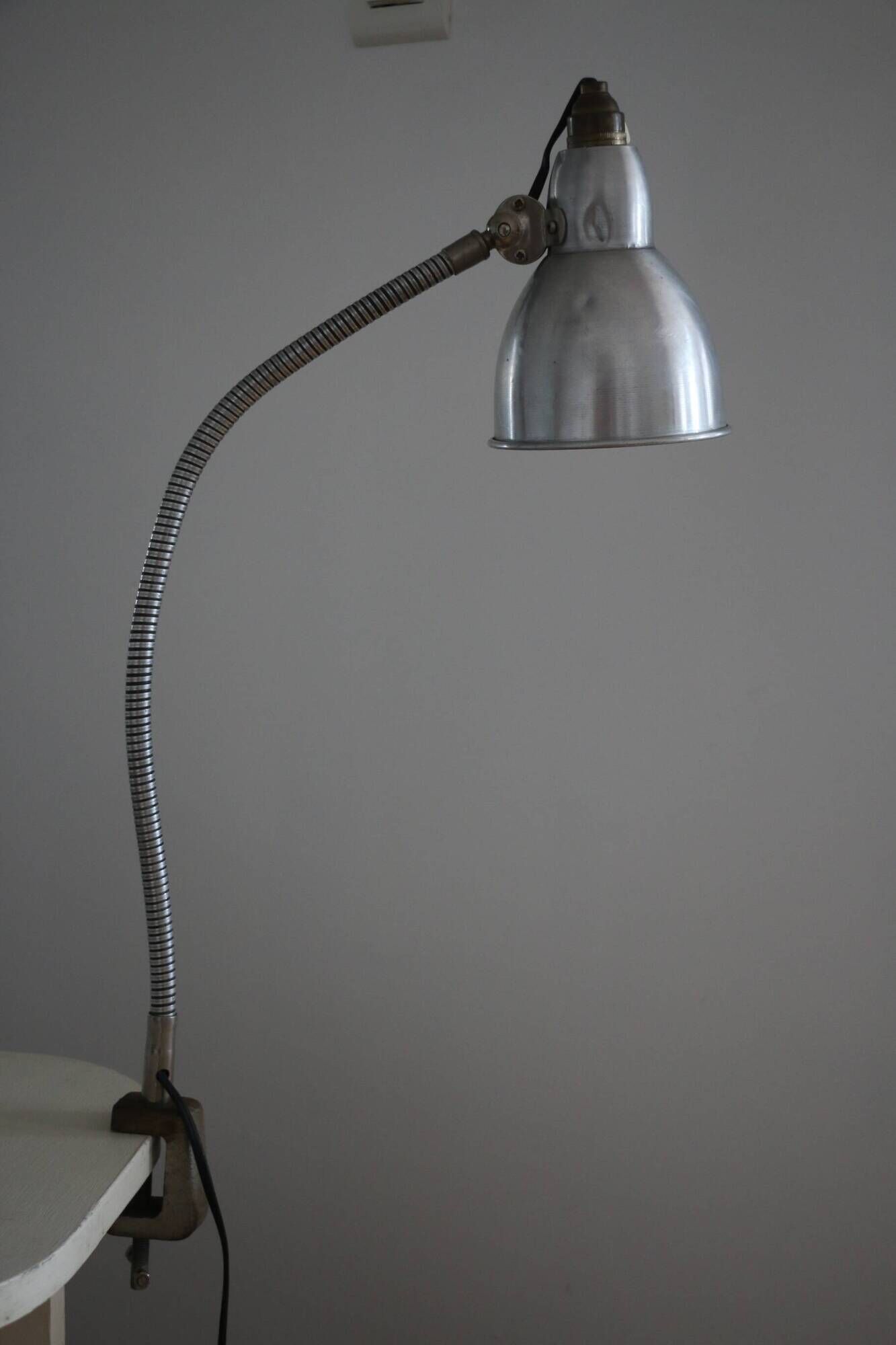 Lampe à étau chromée 1950