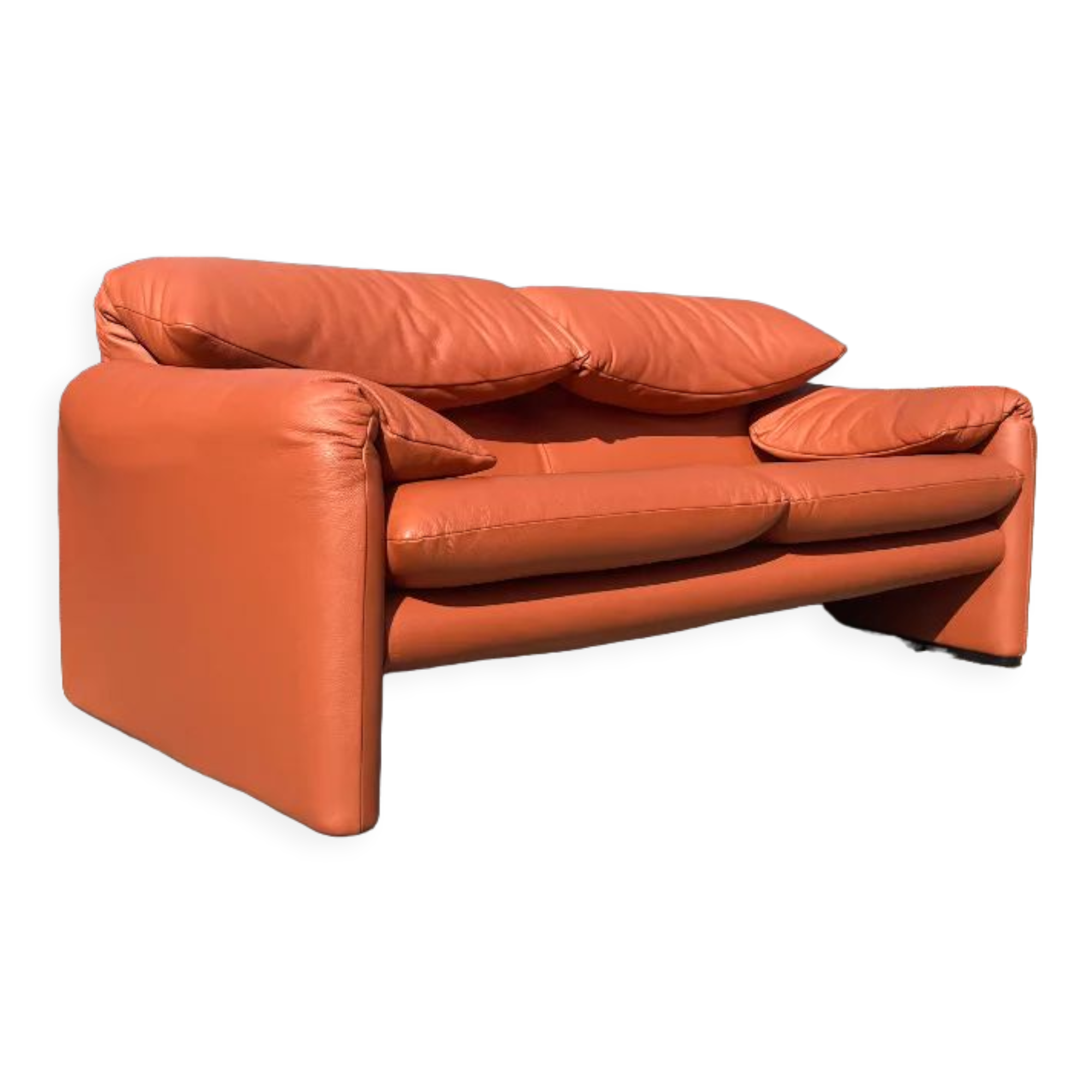Cassina Maralunga 2seater by Vico Magistretti