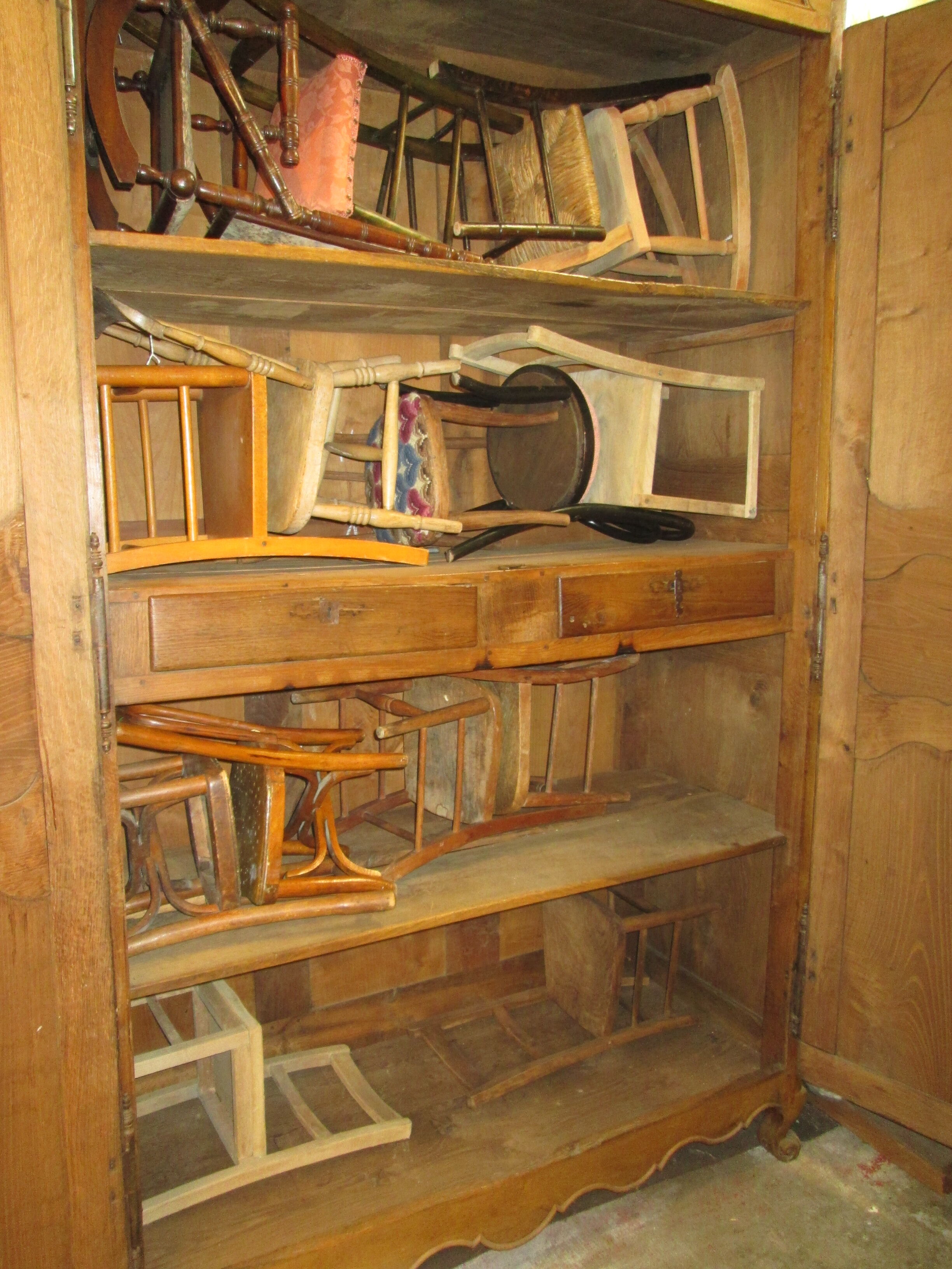 Castle cabinet