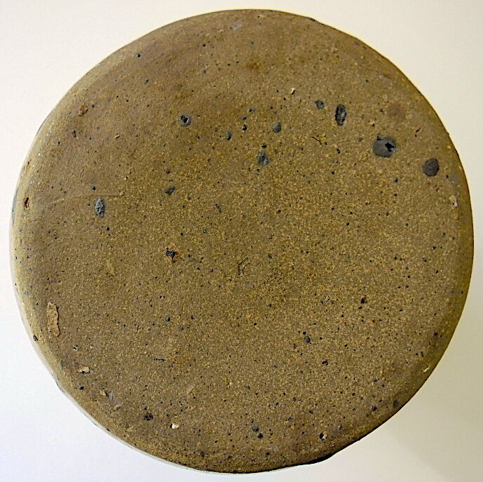 Pansu vase in red sandstone