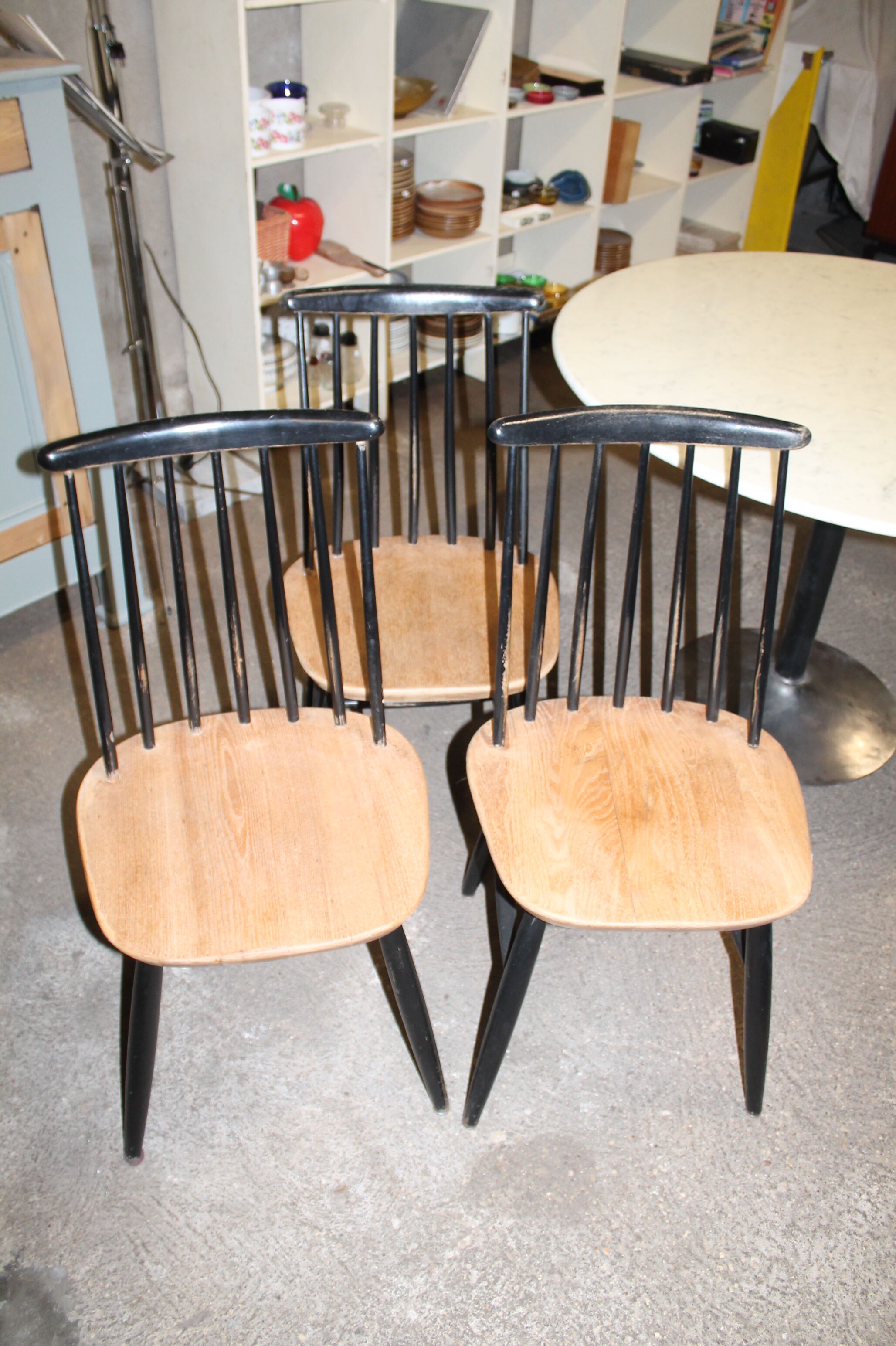 Marble round table and chairs