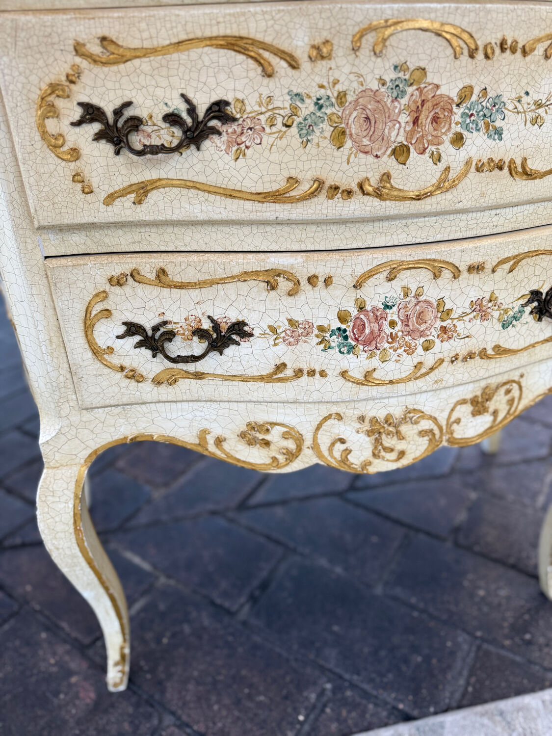 Italian Venetian Rococo commode hand-painted