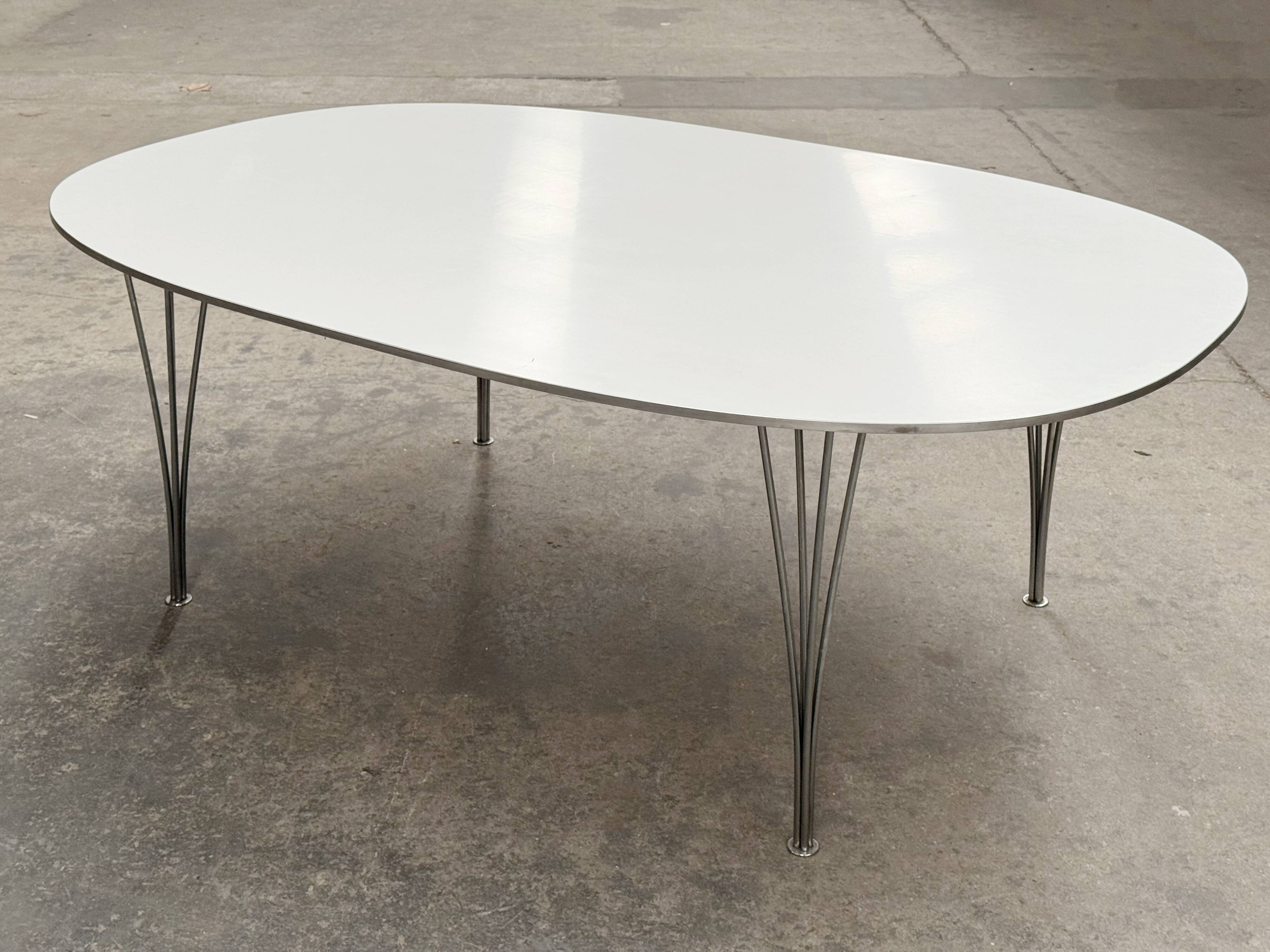 Superellipse Table Piet Hein