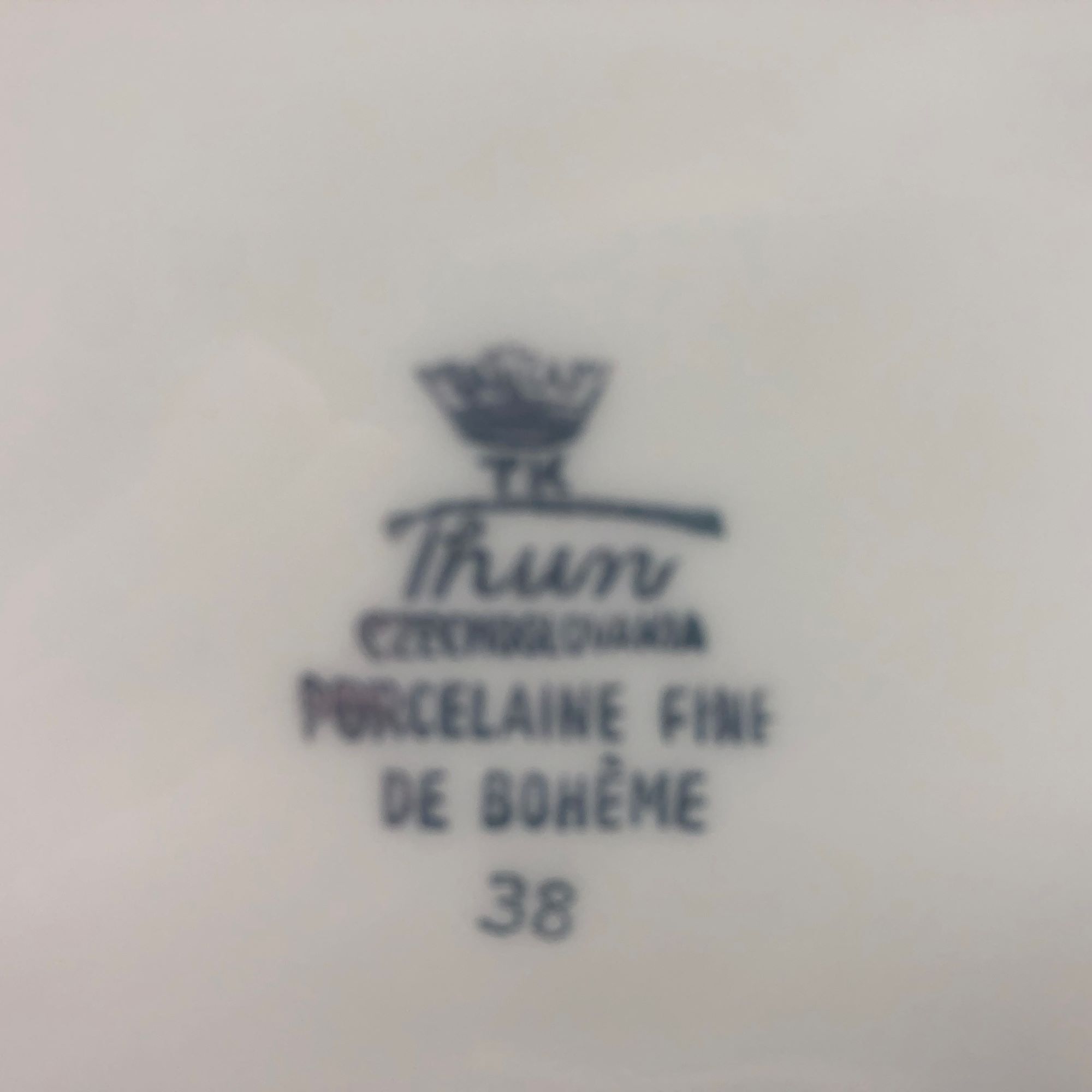 6 assiettes plates en porcelaine de bohème, 1970s, TK Thun -Tchécoslovaquie