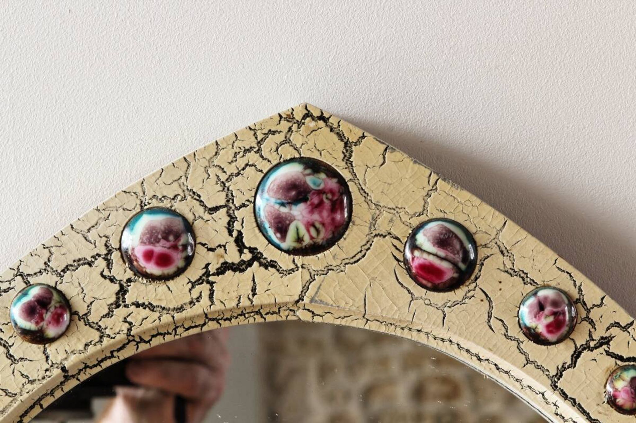 Miroir moderniste, J Capo Esmaltes, bois et émail