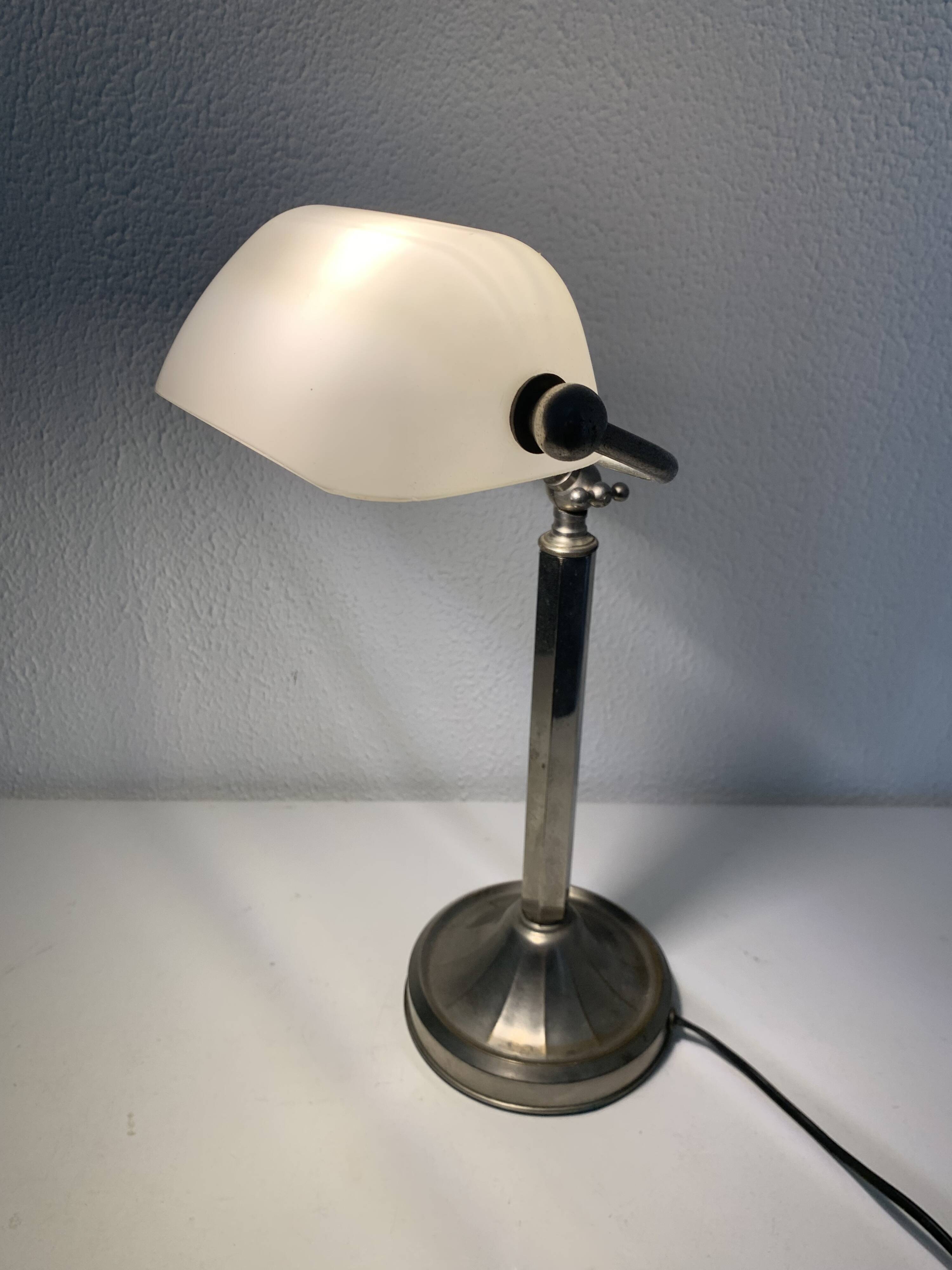 Vintage 1930 opaline desk lamp brass workshop - 37 cm