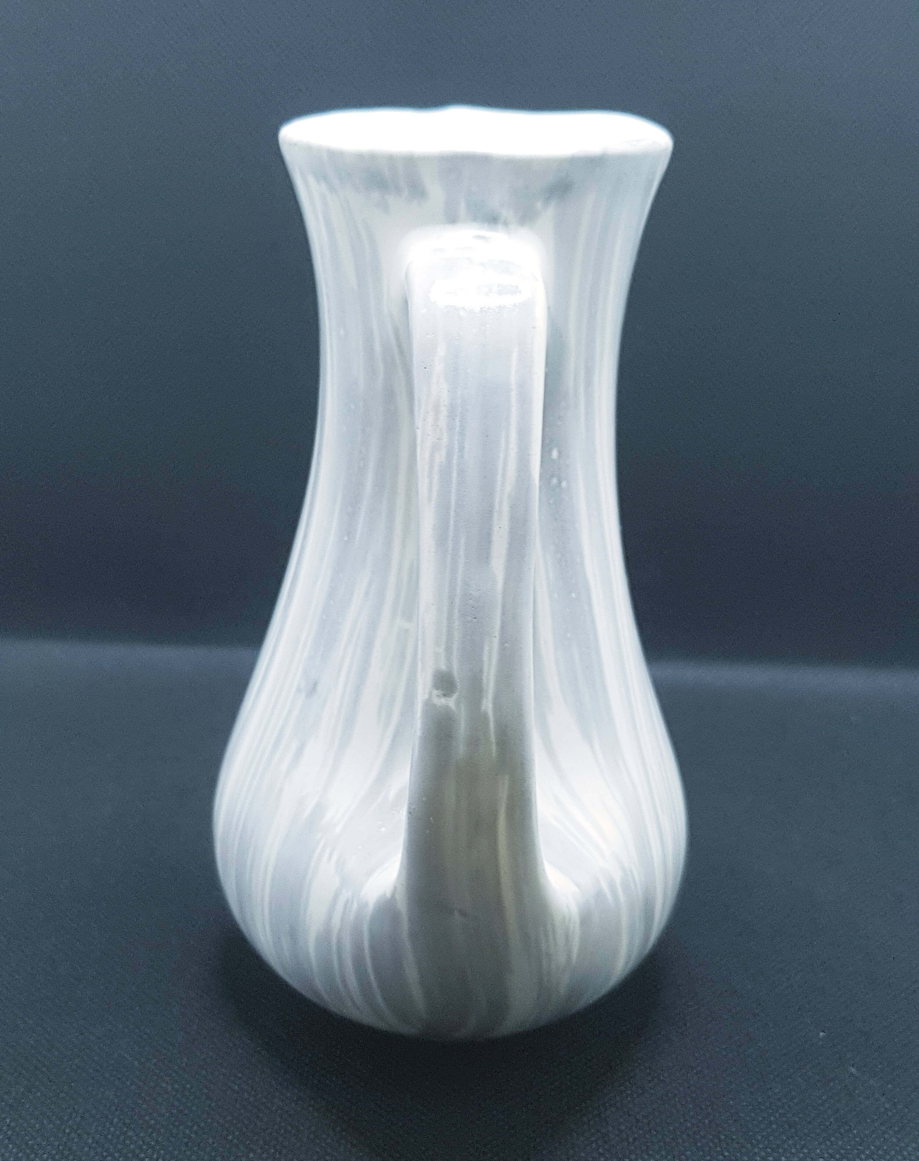 Niderville chatons milk jug