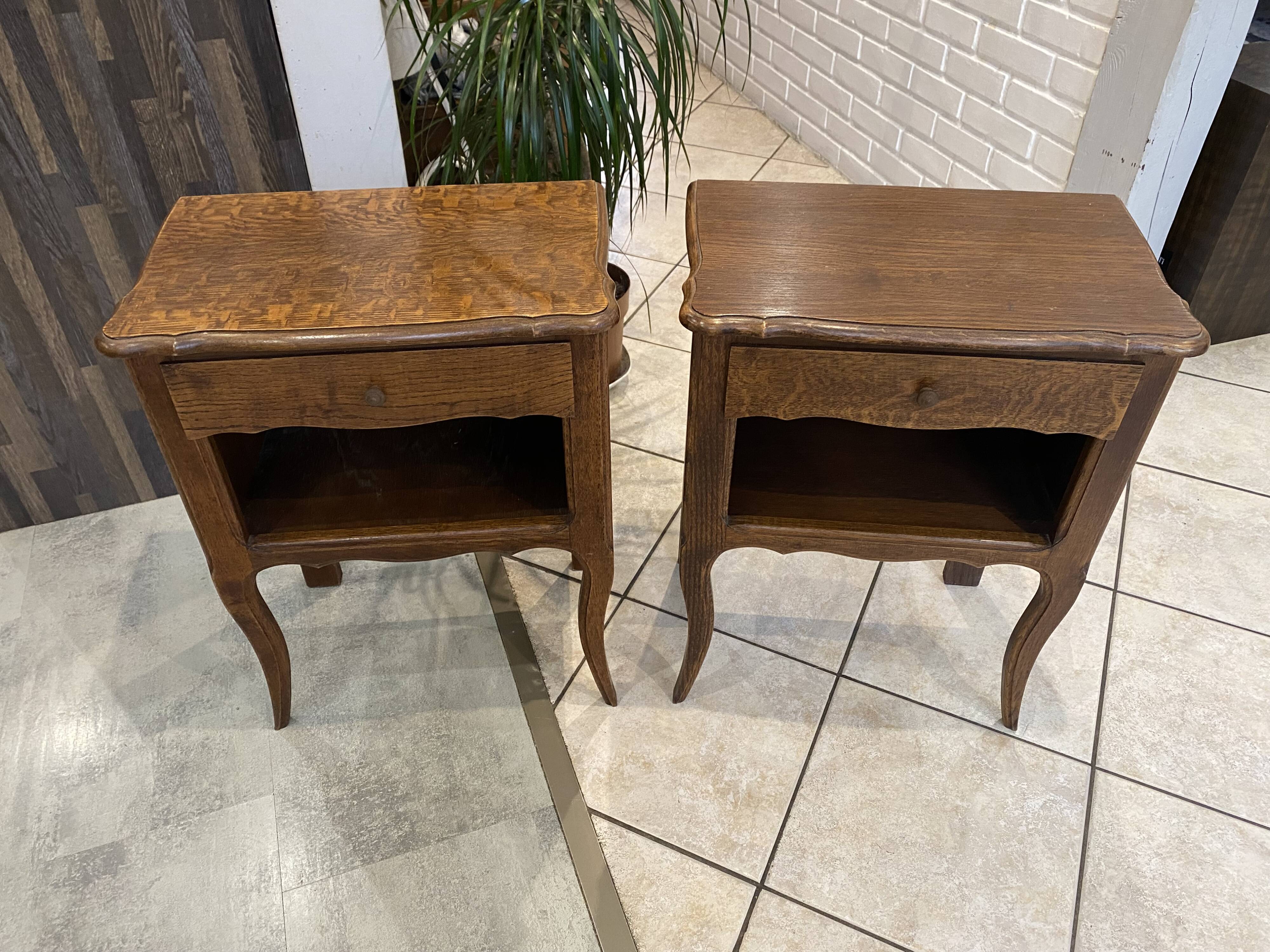 Pair of oak bedside tables with drawer and niche from the 1950s.