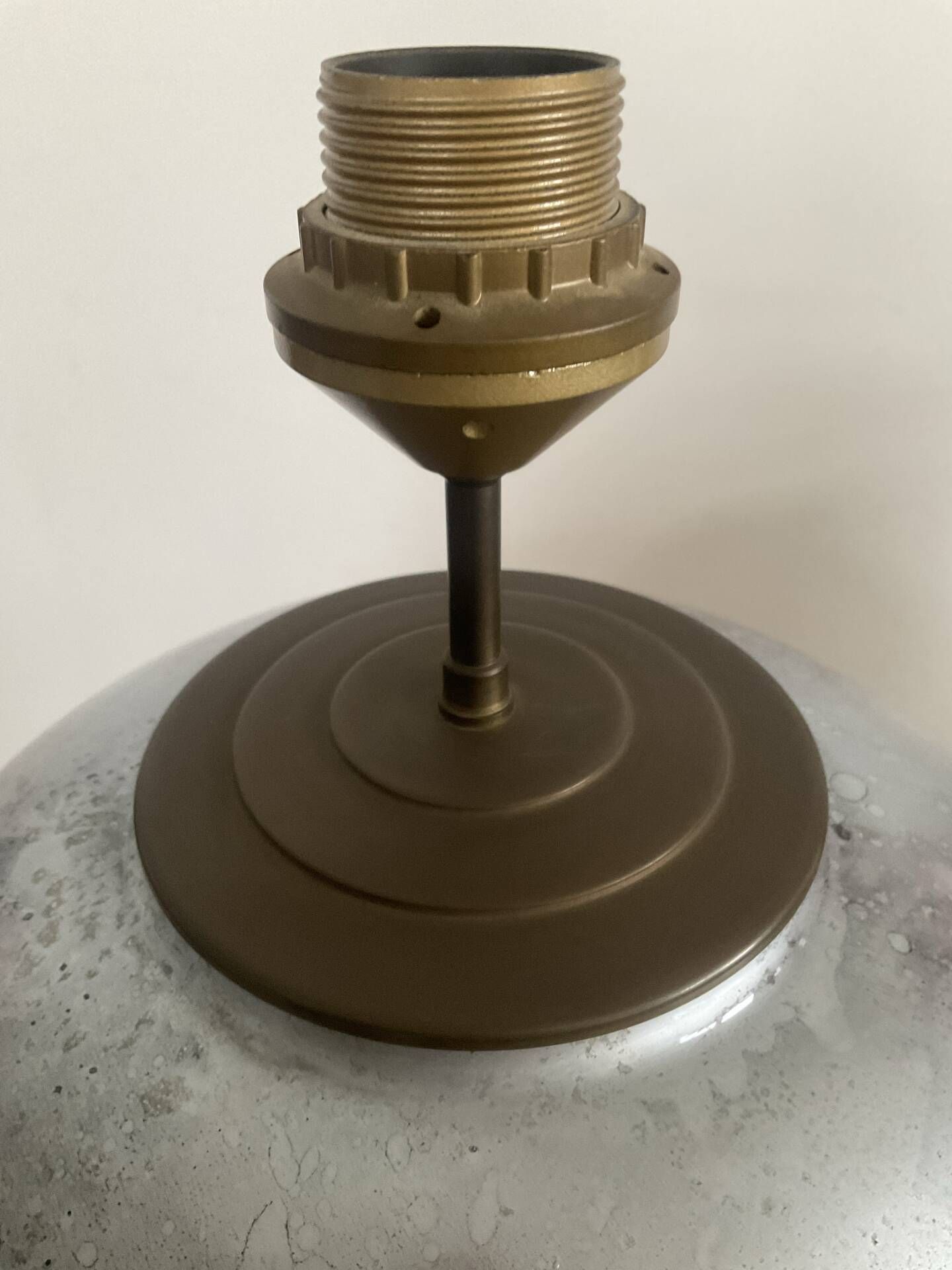 Unique lamp base Laque Line in eglomisé glass from the 70s-80s.