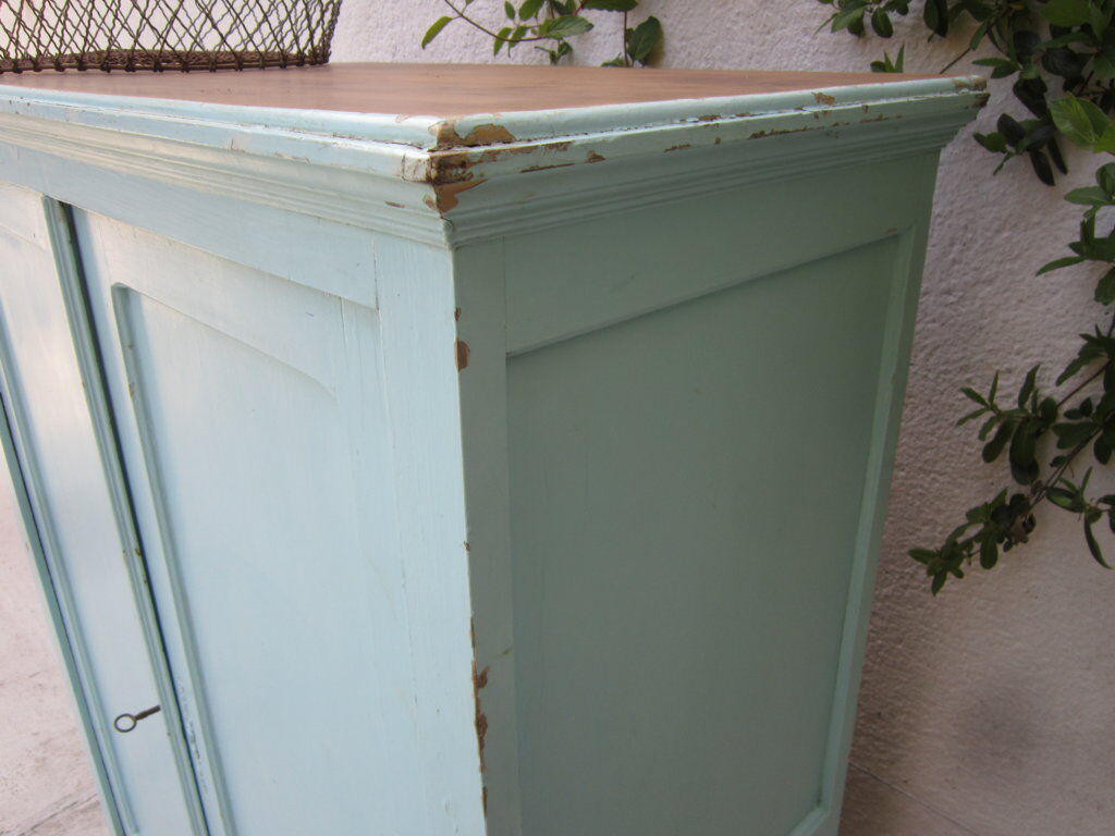 Small Paris wardrobe