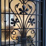 Vielle porte en bois et fer forgé