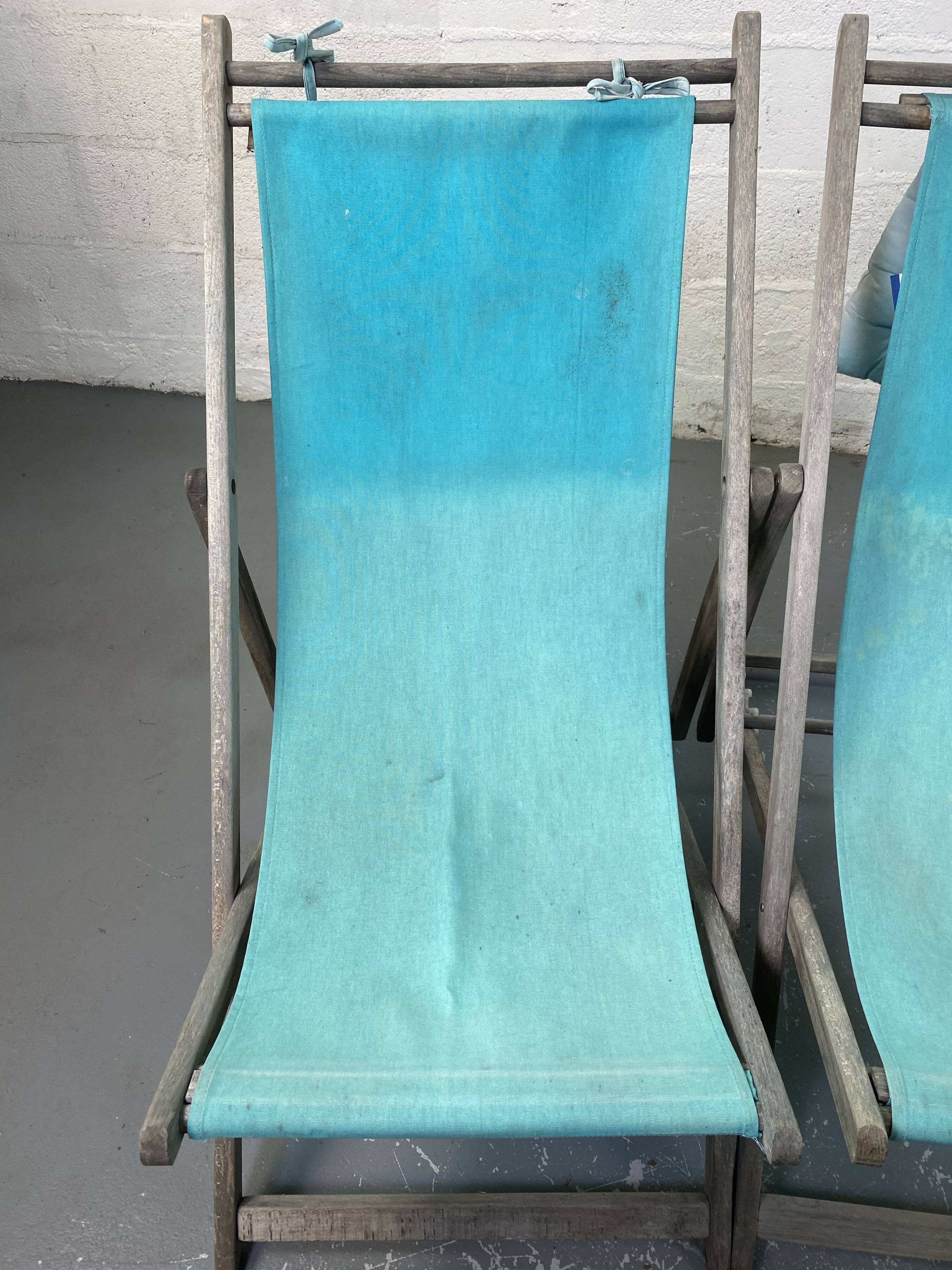 Set of 2 blue sun loungers