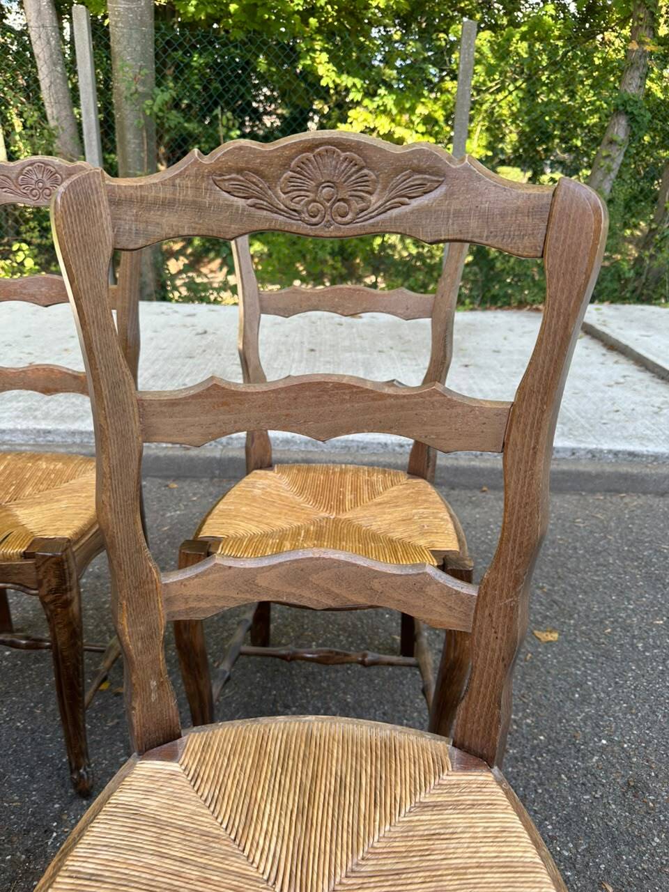 Set of 4 vintage BAUMANN chairs in oak and straw – Authentic