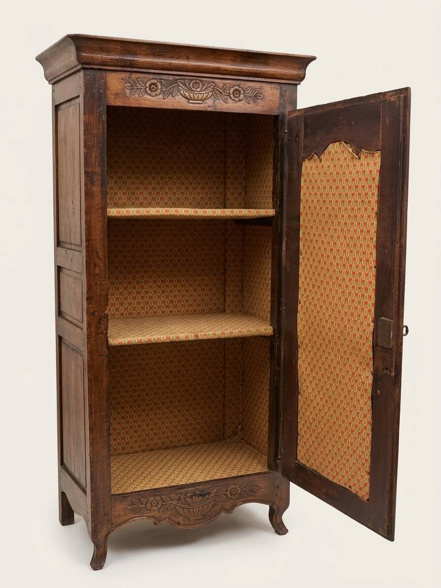 Bonnetière en bois