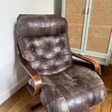 Fauteuil scandinave 1970 en bois laminé courbé et assise en cuir
