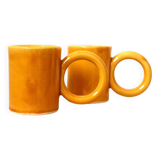 Paire de tasse à café en ceramique à grandes anses circulaires jaune
