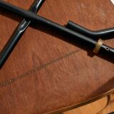 Chaise en teck avec tablette écritoire